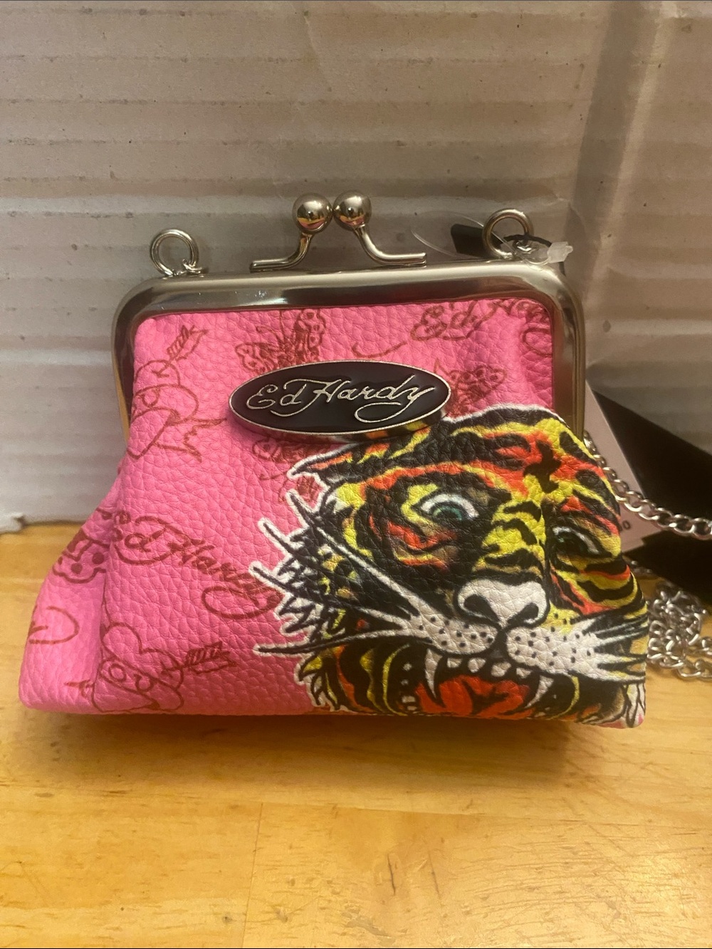 Ed Hardy Tiger pink Kiss-Lock cross body Mini Bag about 5 1/4 x4 x2 1/2 NWT - Picture 3 of 12